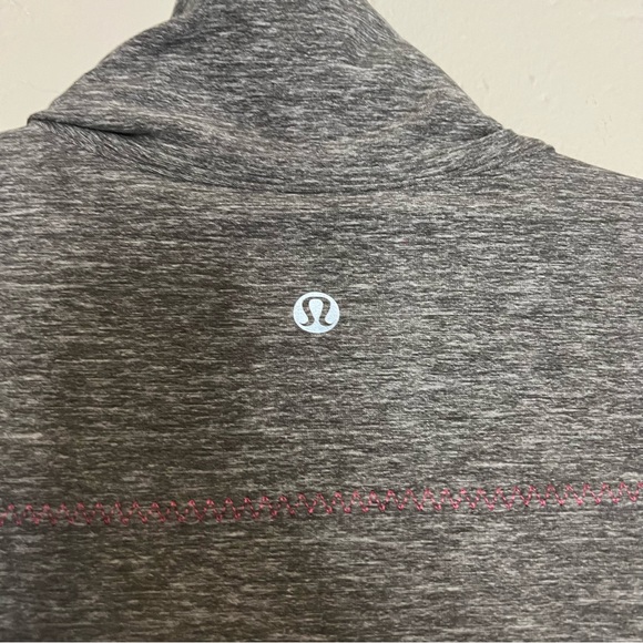 Lululemon Tadasana Heather Gray/Pink Mesh Back Zip Front Running Jacket Coat - Picture 8 of 10